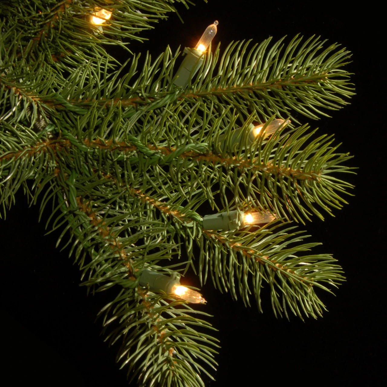 7.5' Pre-Lit Douglas Fir Artificial Christmas Tree - Clear Lights 5 7.5' Pre-Lit Douglas Fir Artificial Christmas Tree - Clear Lights - Image 3