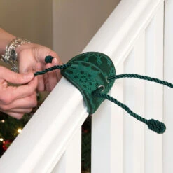 Set Of 3 Green Christmas Banister Protecting Garland Ties -Beauty Wreaths Shop dvlc v 11099 grn rs 002 19055.1667556994