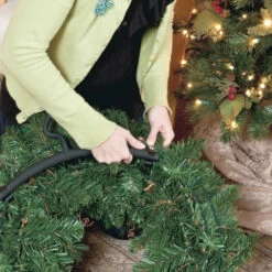 36" Christmas Wreath Protective Storage Bag With Removable Direct Suspend Handle -Beauty Wreaths Shop northlight 10112 7 38343.1667517759