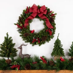 Pre-Lit Canadian Pine Artificial Christmas Wreath, 24-Inch, Clear Lights -Beauty Wreaths Shop northlight v15837 3 02205.1682520619